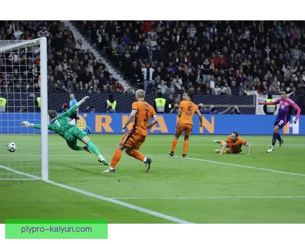 里昂近期比赛表现稳定，值得关注的亮点不断涌现。