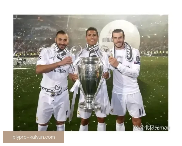 皇马锋线新三叉戟构建逐渐成型，表现稳健令人期待